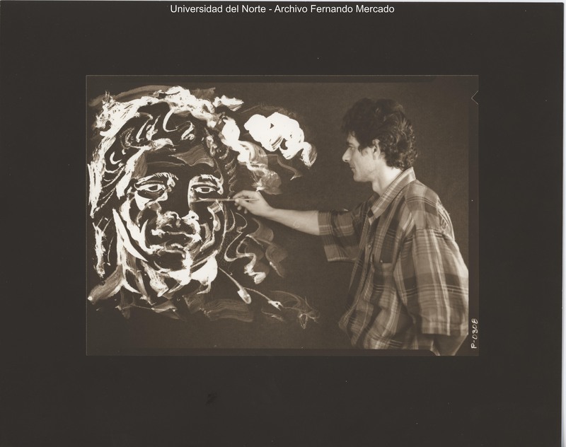 Eduardo Visbal "Pintando" a blanco y negro <br />
